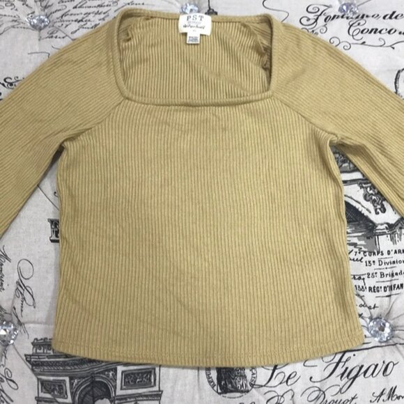 🎁 PST by Project Social T Square Neck - Picture 4 of 7